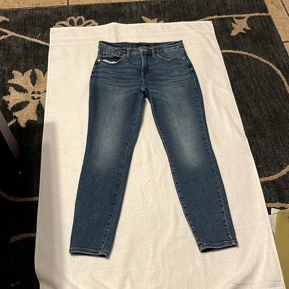 Lucky Brand Blue Skinny Jeans with Worn-In Look - Picture 1 of 16